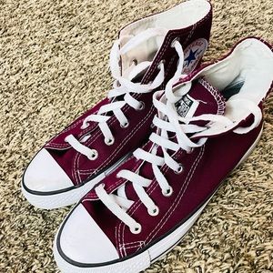 Ladies converse high tops sz 7